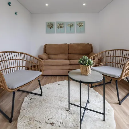 Casas Com Amoras In Serra Da Pescaria Holiday home