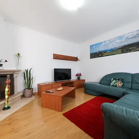 Casas Com Amoras In Serra Da Pescaria * Famalicao
