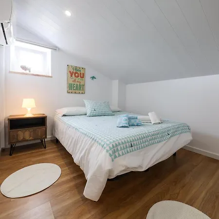 Casas Com Amoras In Serra Da Pescaria Holiday home Famalicao