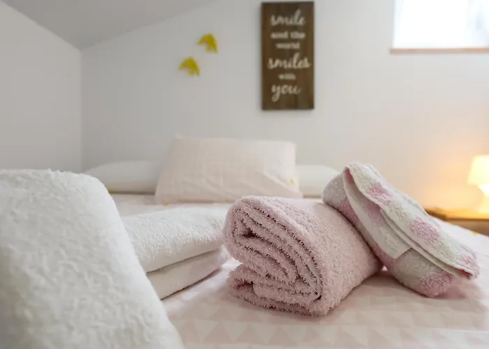 Casas Com Amoras In Serra Da Pescaria Holiday home Famalicao